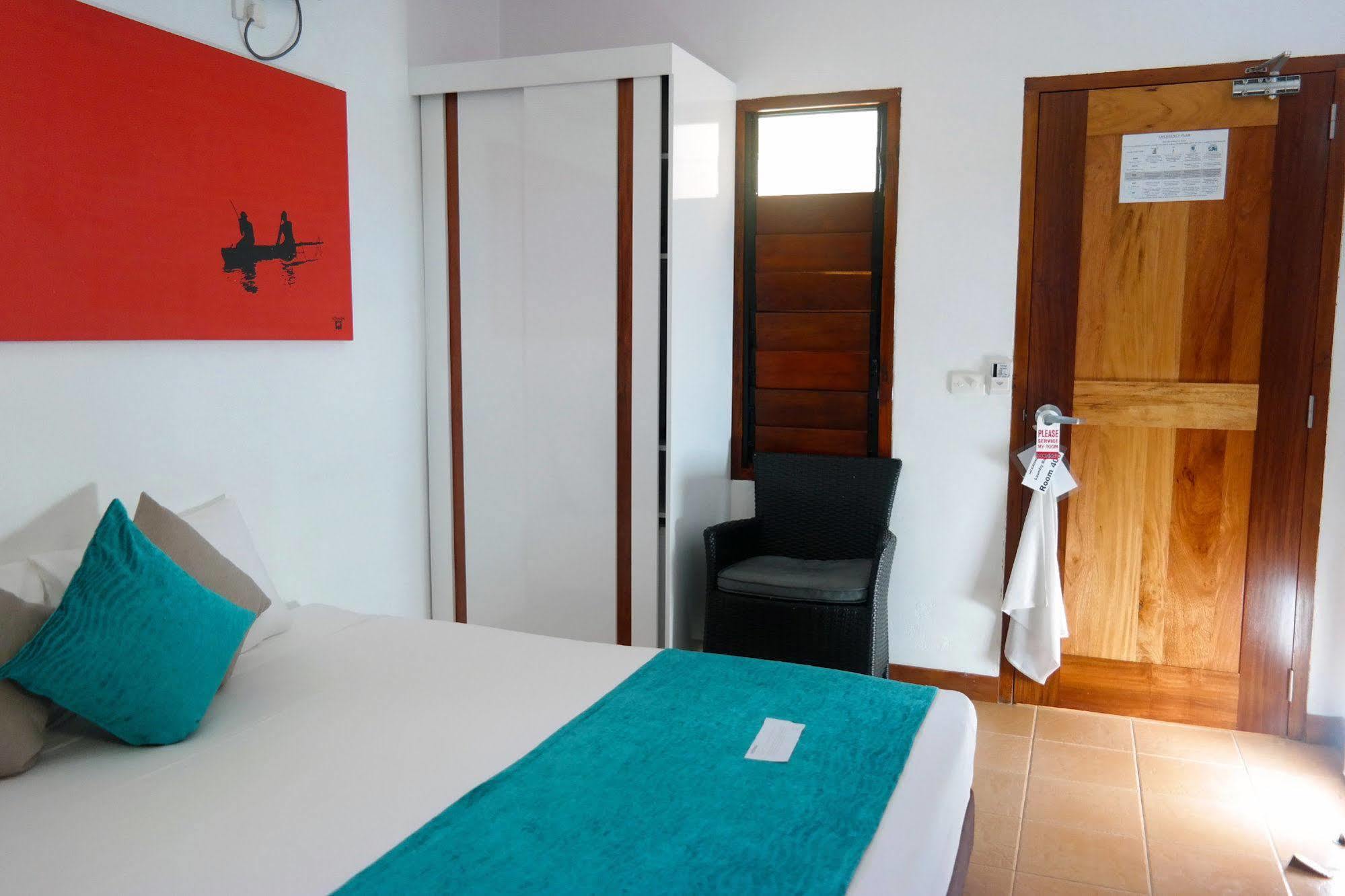 Moorings Hotel Port Vila Zewnętrze zdjęcie
